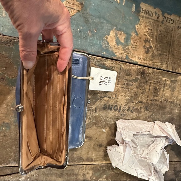 HOBO Blue and Tan Clutch - Picture 5 of 8